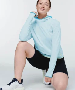 Cotopaxi Women's Sombra Sun Hoodie Home Page