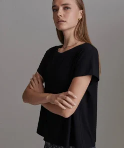 Varley Tilden Tee 2.0 Home Page 8 Varley Tilden Tee 2.0 Home Page