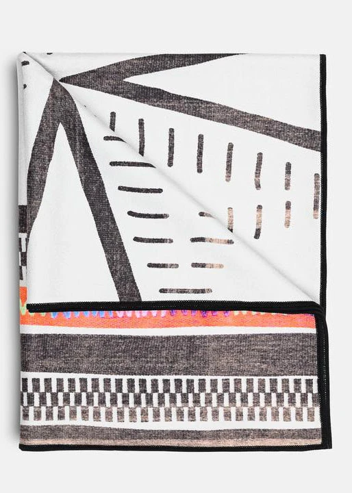 Vagabond-goods Sancho Microfiber Yoga Towel Camping Gear 2 Vagabond-goods Sancho Microfiber Yoga Towel Camping Gear